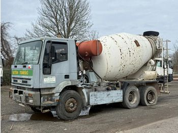 Truk pengaduk beton IVECO EuroTrakker