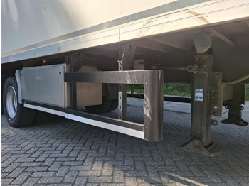 Semi-trailer kotak tertutup System Trailers WSJPRS2206TBA2618: gambar 2