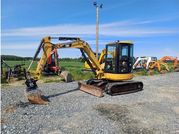 Ekskavator mini CATERPILLAR