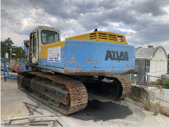 Ekskavator perayap ATLAS
