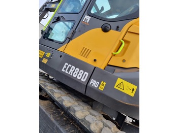Ekskavator perayap VOLVO ECR88D