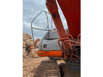 Ekskavator Fiat KOBELCO E305: gambar 5