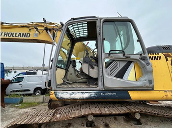 Ekskavator NEW HOLLAND E215B