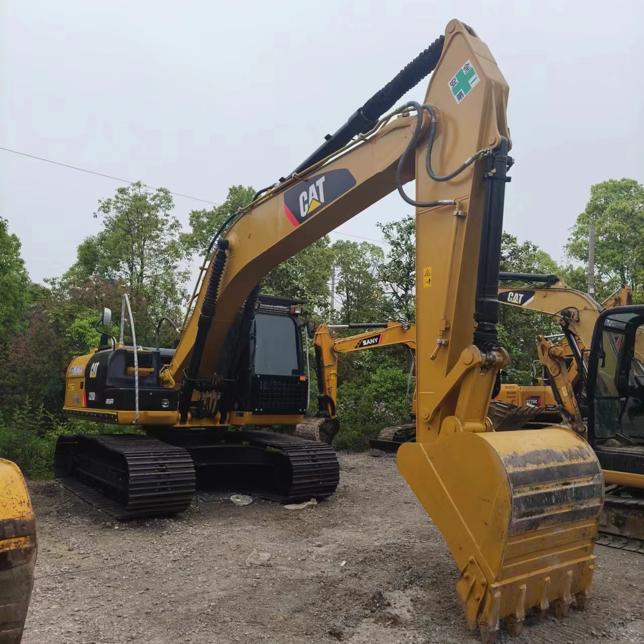 Ekskavator perayap CATERPILLAR 320D2