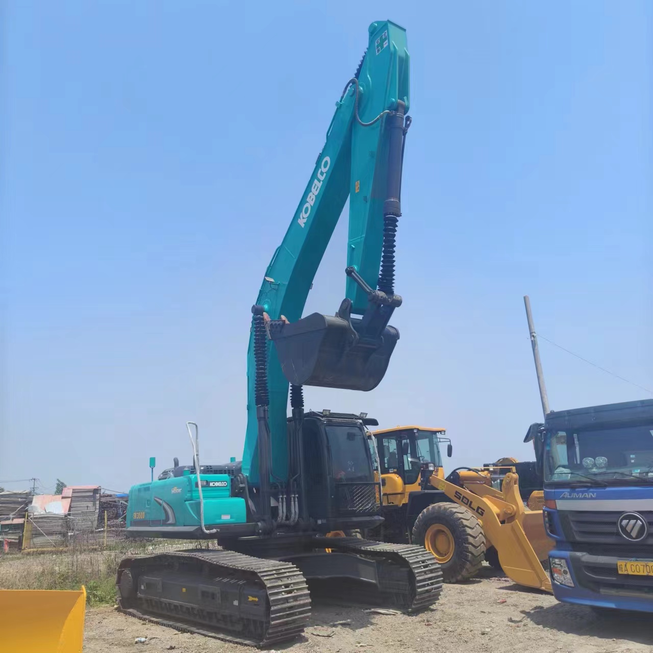 Ekskavator perayap KOBELCO
