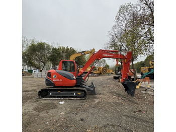 Ekskavator perayap KUBOTA