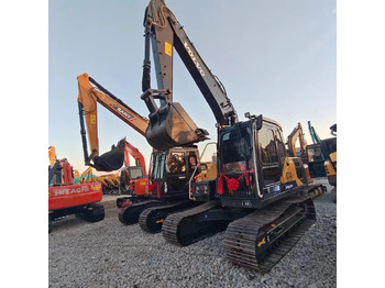 Ekskavator perayap VOLVO EC140: gambar 3