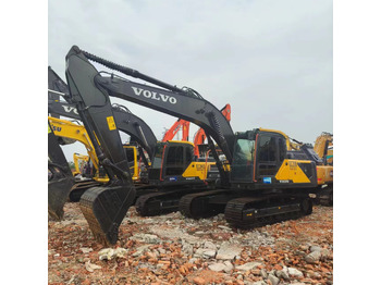Ekskavator perayap VOLVO EC210: gambar 2