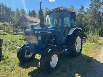 Traktor FORD