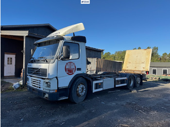 Pengangkut kontainer/ Container truck VOLVO FM