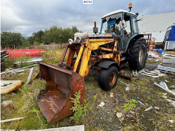 Traktor FORD