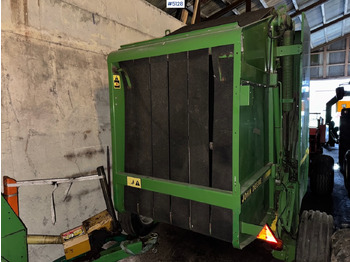 Peralatan untuk pembuatan jerami JOHN DEERE