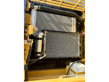 Ekskavator perayap CAT 320D2: gambar 5