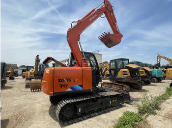 Ekskavator perayap HITACHI ZX70