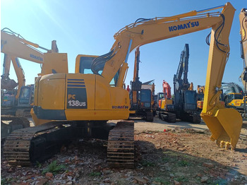 Ekskavator perayap KOMATSU PC138
