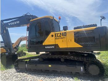 Ekskavator perayap VOLVO EC240