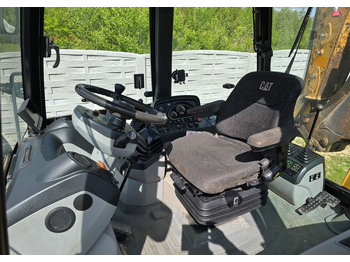 Backhoe loader Caterpillar: gambar 3