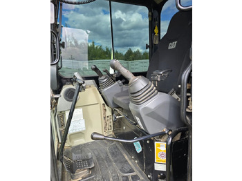 Ekskavator perayap Caterpillar: gambar 3
