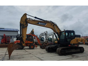 Ekskavator perayap SANY