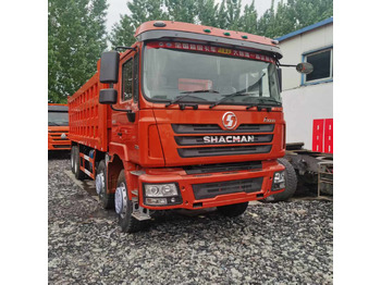 Truk jungkit SHACMAN