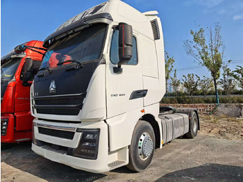 Tractor head SINOTRUK HOWO