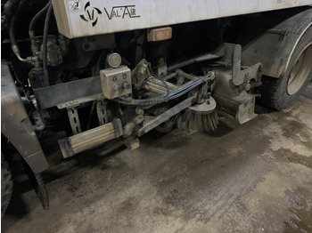 Penyapu jalan Mercedes Atego 1524: gambar 4
