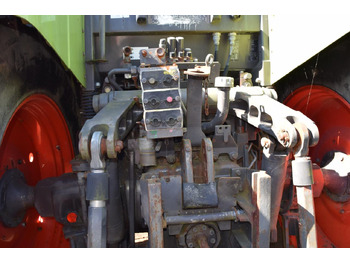 Traktor CLAAS Ares 826 RZ: gambar 5 Traktor CLAAS Ares 826 RZ: gambar 5