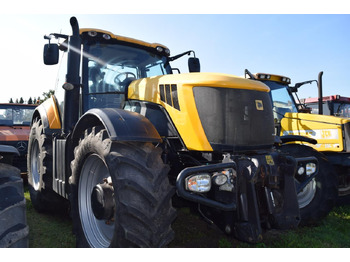 Traktor JCB