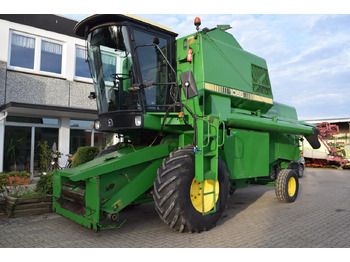 Pemanen gabungan JOHN DEERE