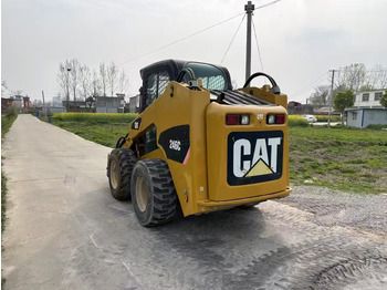 Skid steer CATERPILLAR