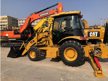 Backhoe loader Caterpillar 420F: gambar 3