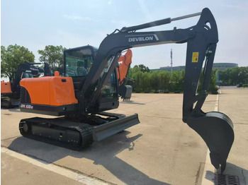 Ekskavator mini DOOSAN DX60