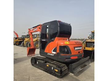 Ekskavator perayap Doosan DX60: gambar 3