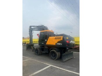 Ekskavator roda HYUNDAI