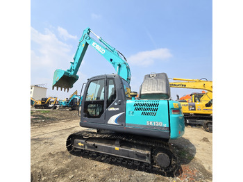 Ekskavator perayap Kobelco SK130-8: gambar 3