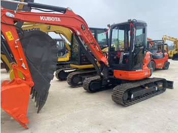 Ekskavator mini KUBOTA
