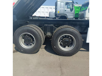 Truk jungkit SHACMAN F3000: gambar 3