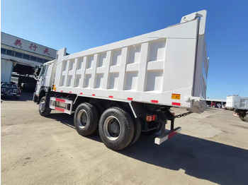 Truk jungkit SINOTRUK HOWO