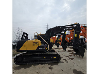 Ekskavator perayap VOLVO EC140DL