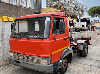 Pengangkut kontainer/ Container truck
