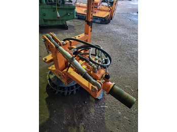 Sapu Dücker PFP 600 Wildkrautbürste Wildkrautbesen Mähausleger Böschungsmulcher Böschungsmäher UNA DUA 700 800 600 500 für Unimog Mulag Gilbers: gambar 3