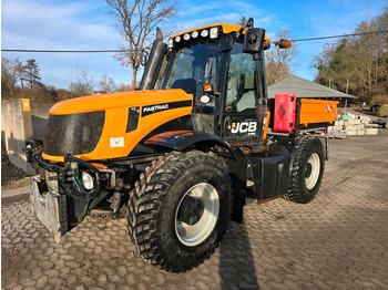 Traktor JCB