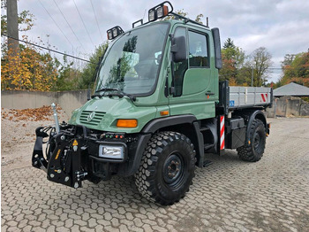 Kendaraan Kota/ Khusus UNIMOG U300