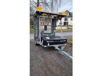 Trailer Nissen LED Absperrtafel ABIS Dora Fat Fahrbare Verkehrsleittafel Verkehrsleitanhänger Verkehrssicherungsanhänger Leitanhänger Sperrwand: gambar 3