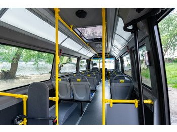 Bus mini, Van penumpang baru Mercedes-Benz Sprinter City: gambar 4
