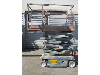 Scissor lifts SKYJACK