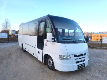 Bus pariwisata IVECO Rapido