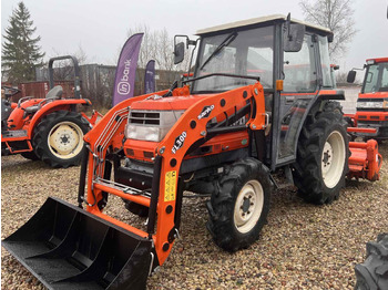 Traktor kompak KUBOTA
