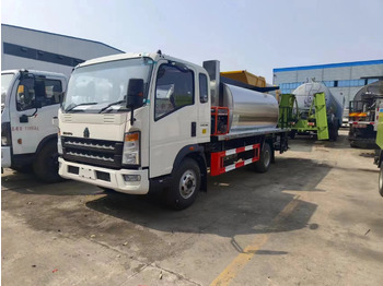 Aspal sprayer SINOTRUK HOWO