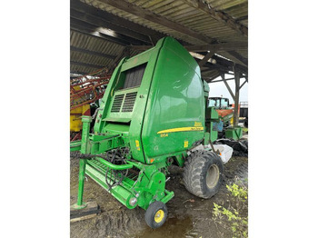 Baler bulat JOHN DEERE